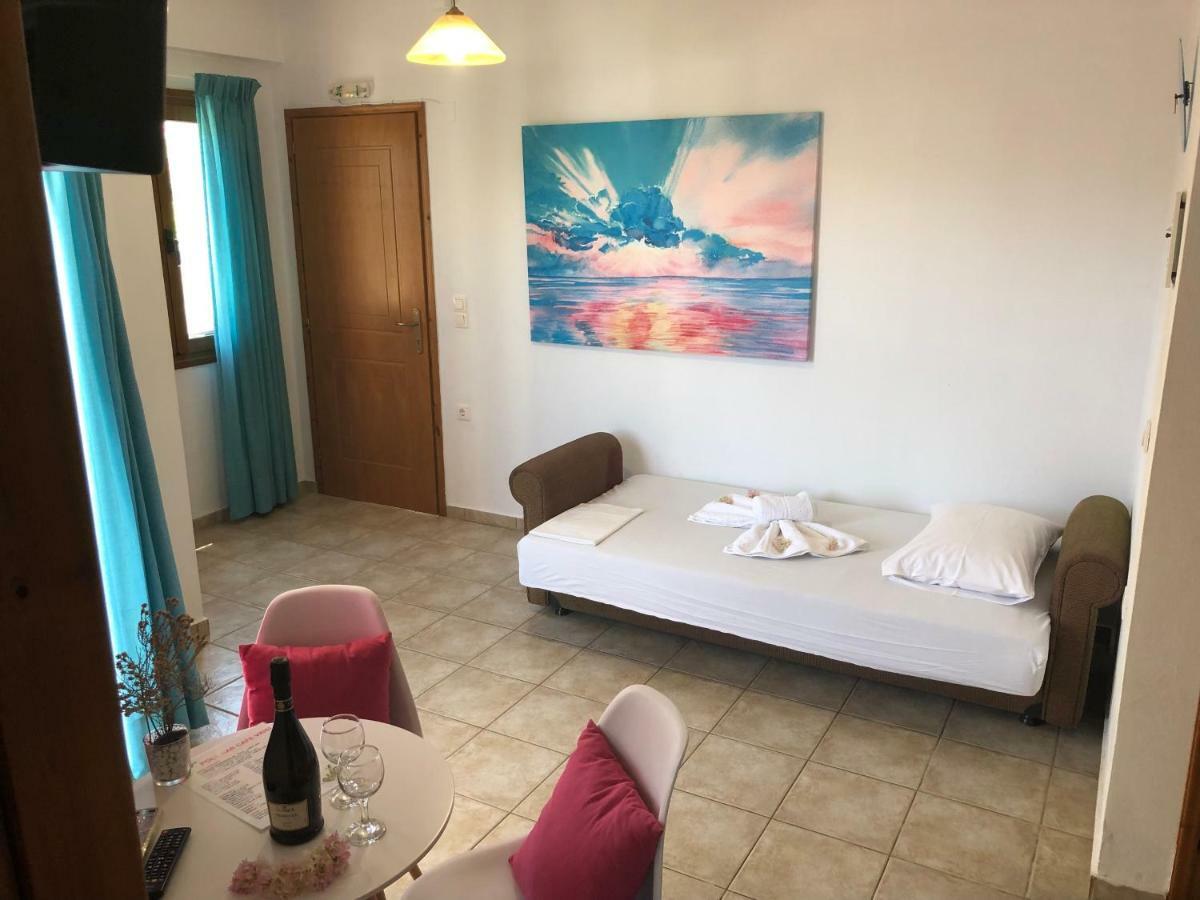 Vrisi Apartments & Villa Pitsidia Eksteriør bilde