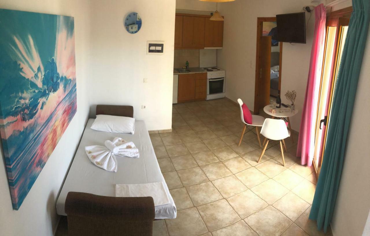 Vrisi Apartments & Villa Pitsidia Eksteriør bilde